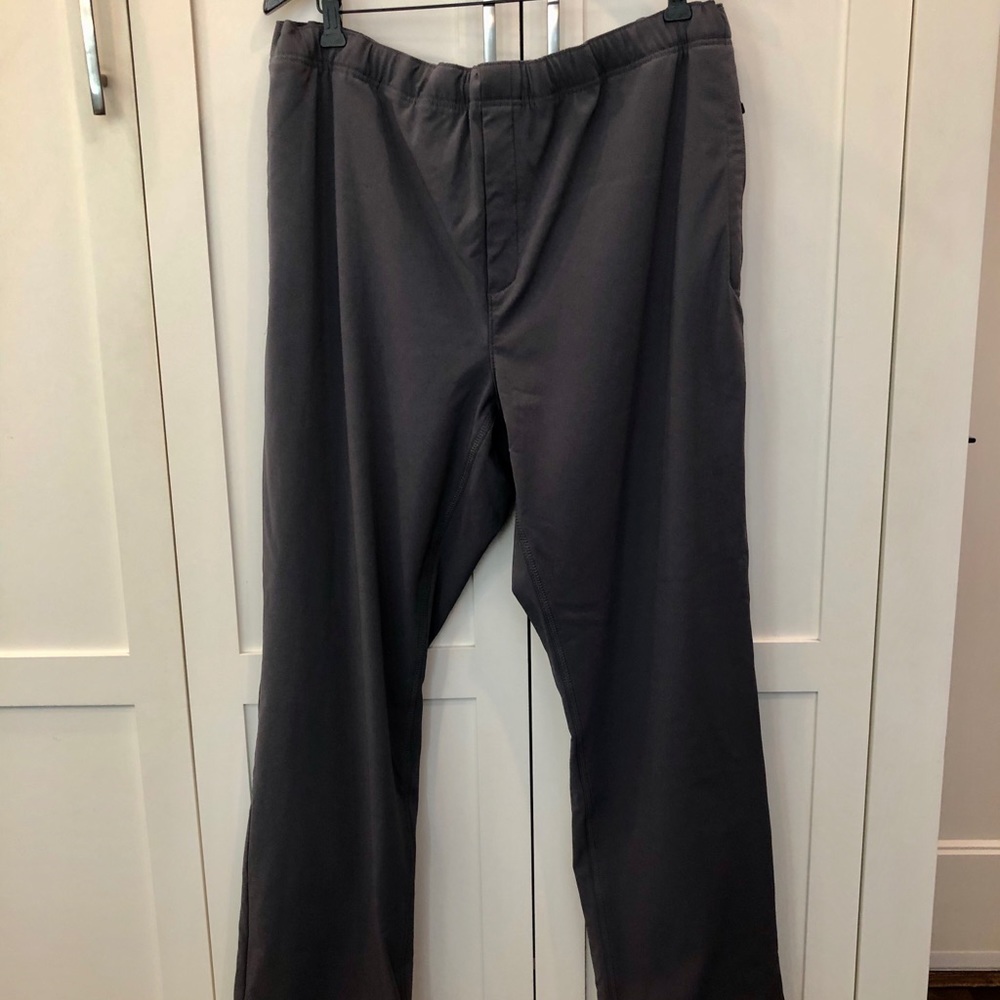 Eddie Bauer grey fleece lined pants. 2X